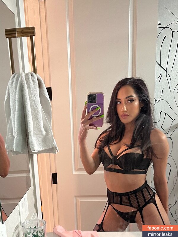 Chloe Amour