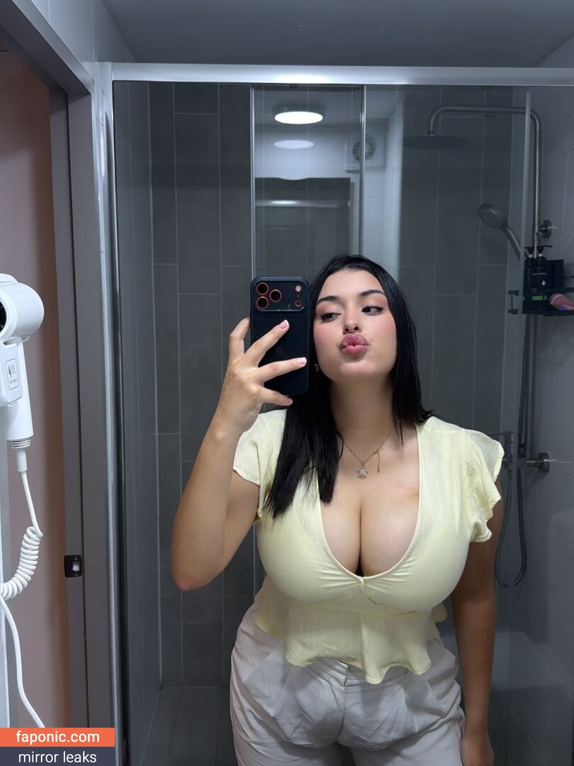 alejandramotta__