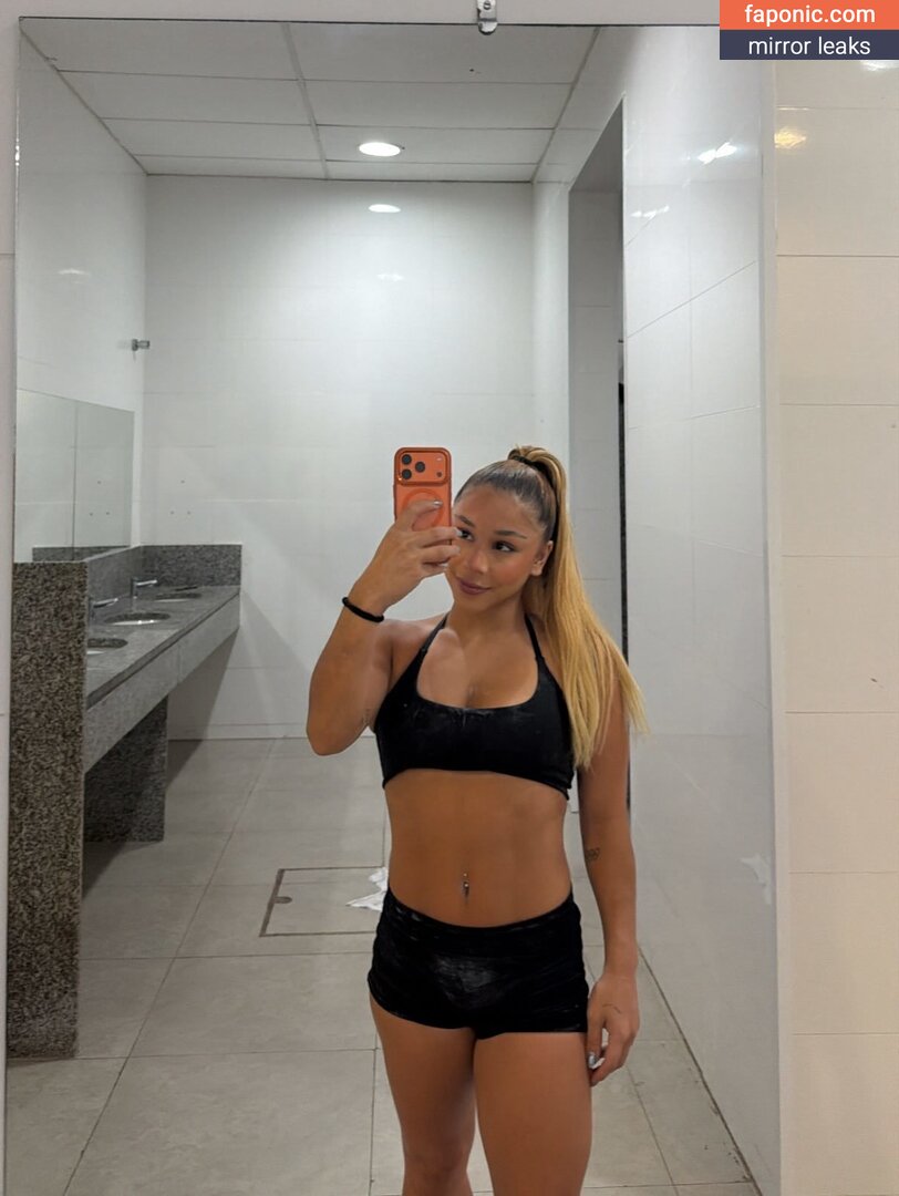 Fl&aacute;via Saraiva