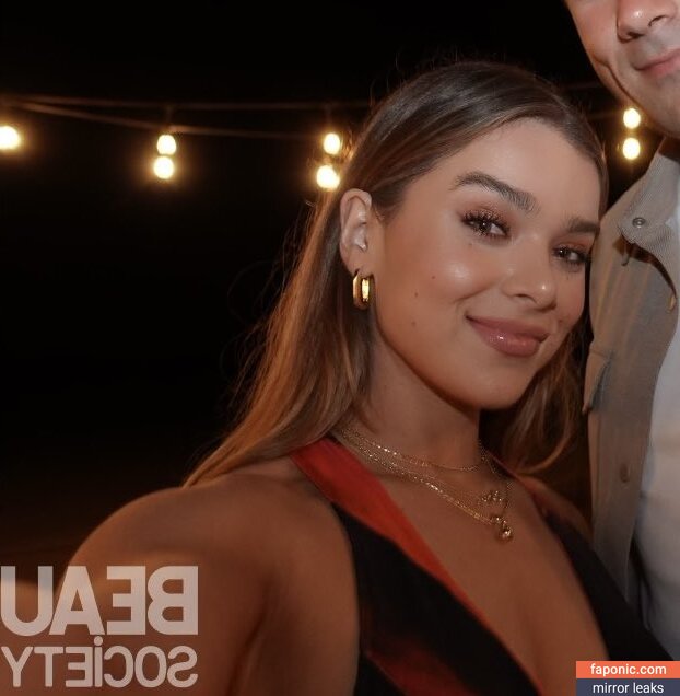 Hailee Steinfeld