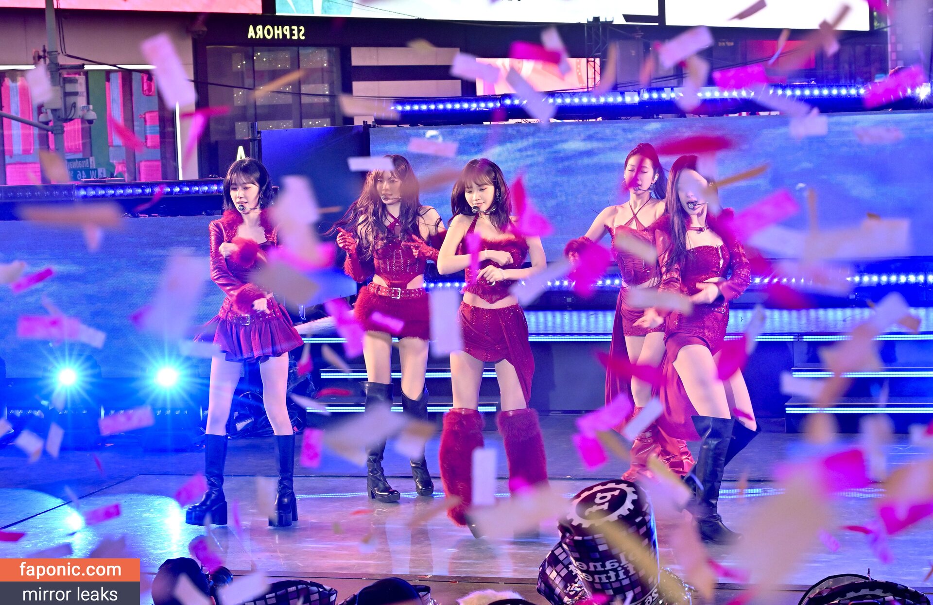 Huh Yunjin 허윤진