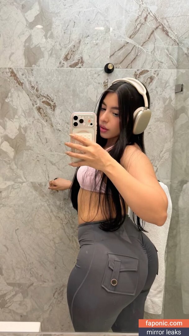 Isabella Tobar