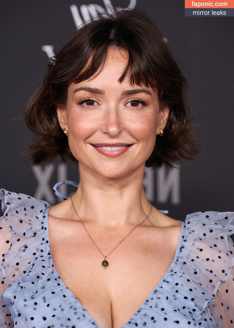 Milana Vayntrub
