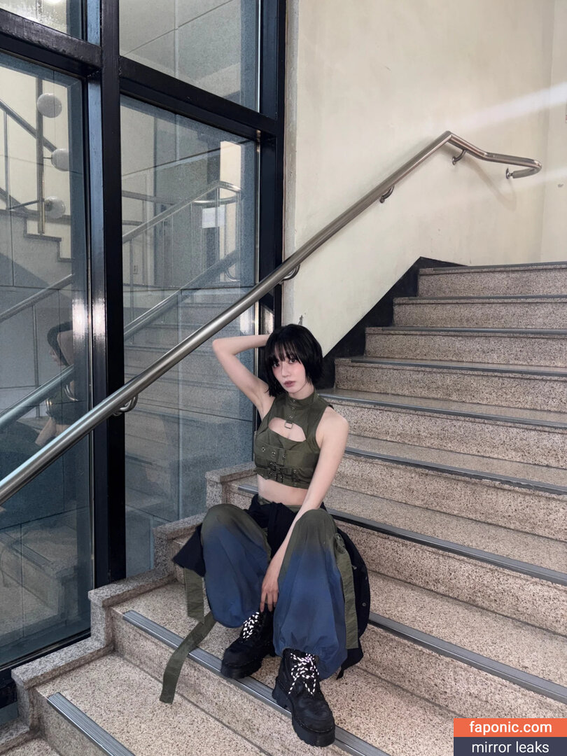 Sakura Miyawaki 宮脇 咲良