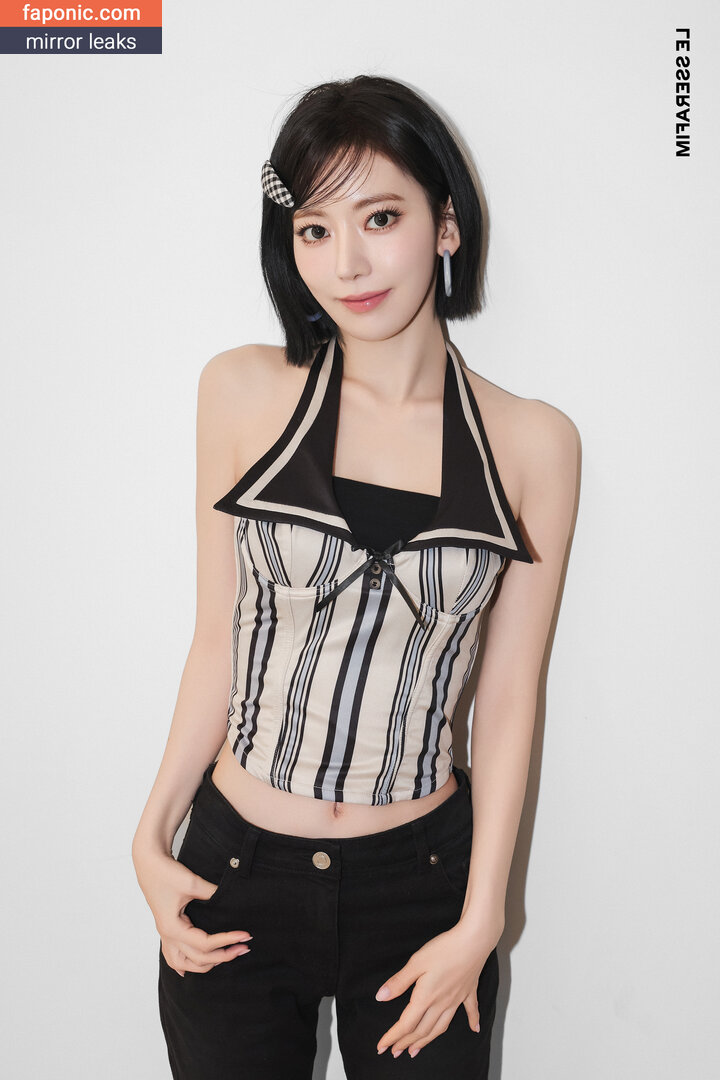 Sakura Miyawaki 宮脇 咲良