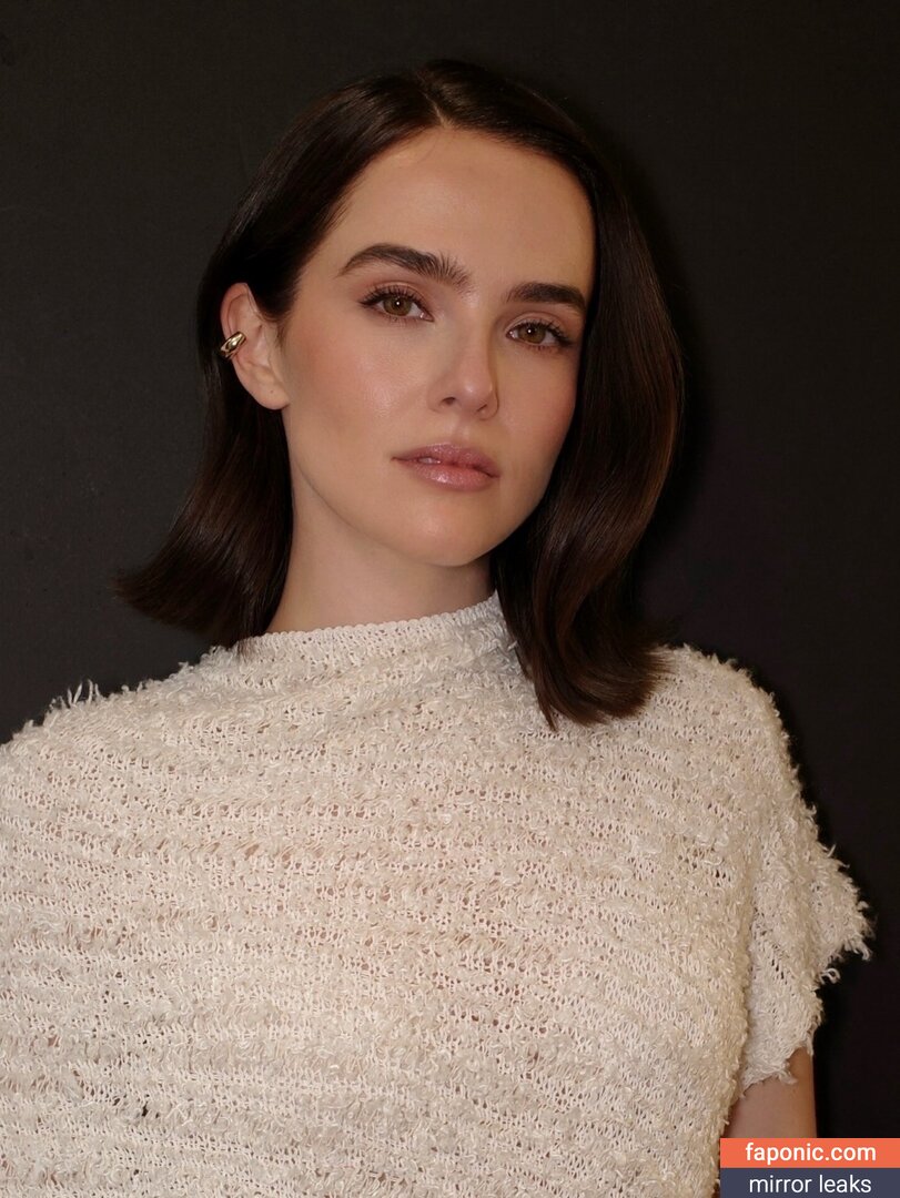 Zoey Deutch